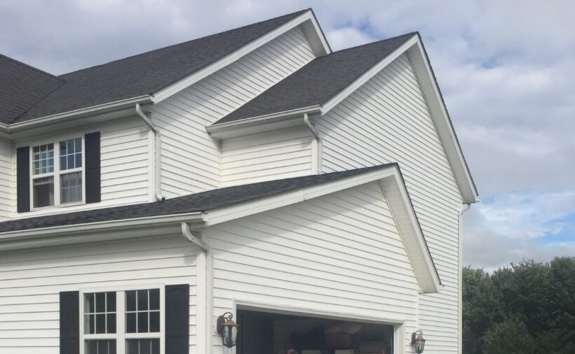 The differences between a hip roof and a gable roof